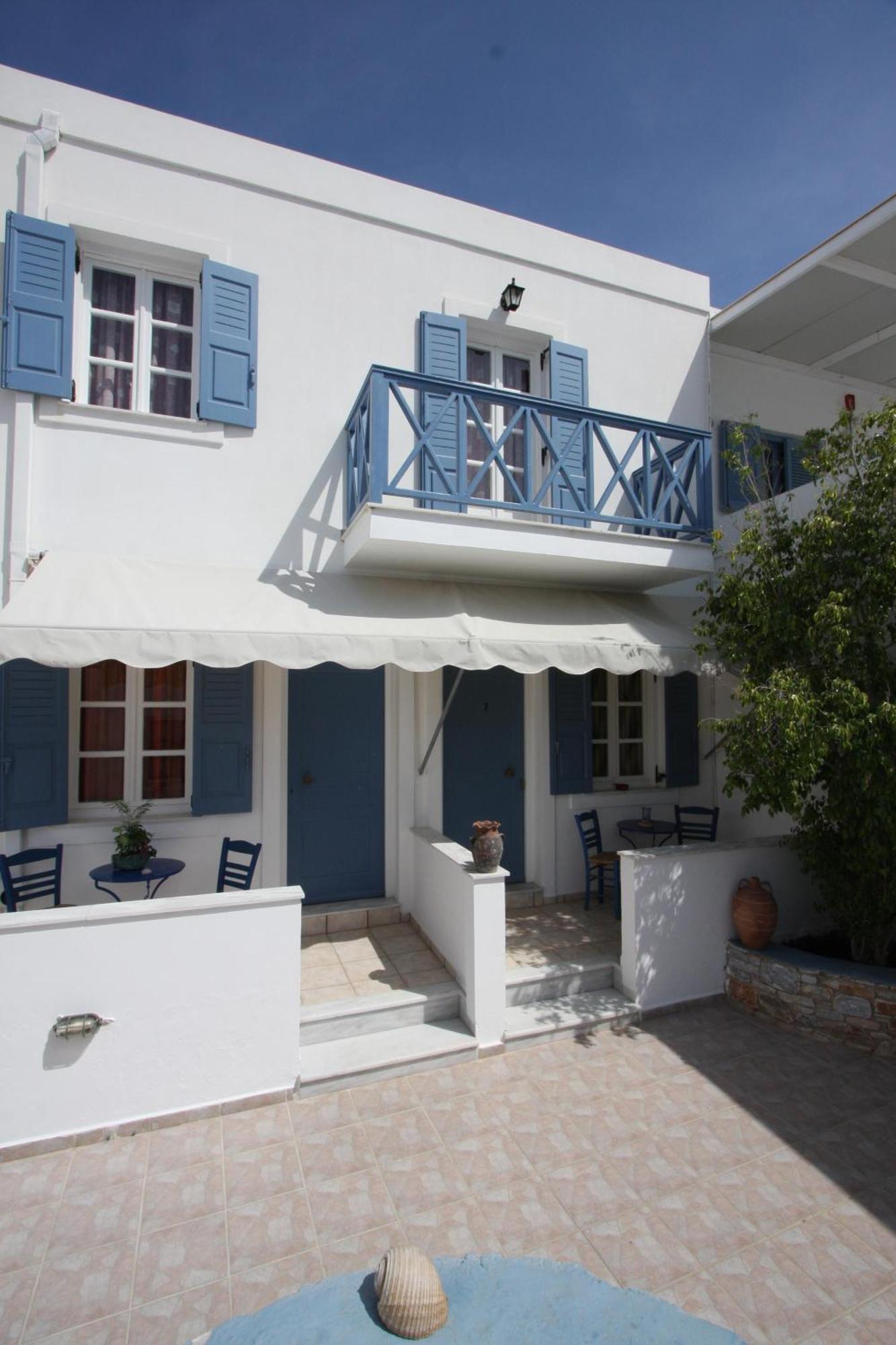 Aparthotel Manos Megas Gialos - Nites